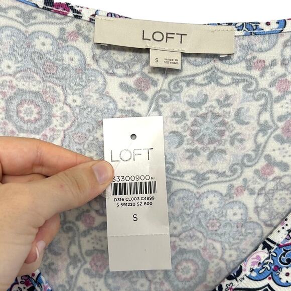 LOFT Medallion Ruffle Flare Dress NWT Women's Sz S Blue White Flowy Stretch - Picture 3 of 8